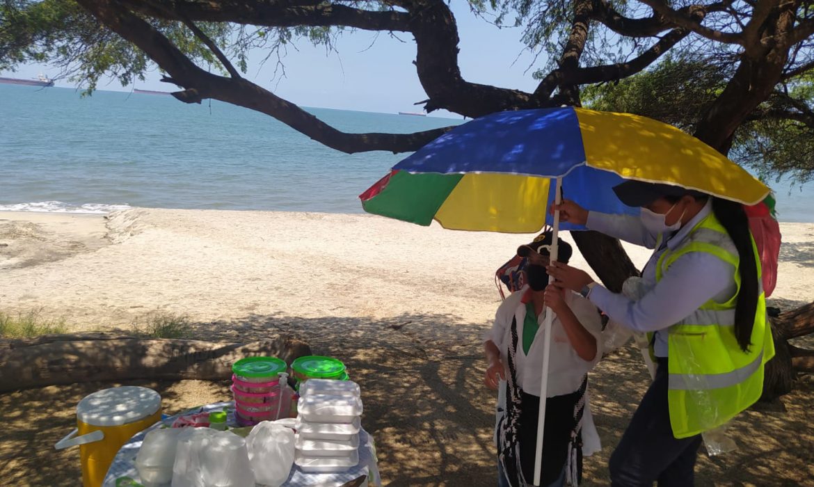 Entregamos Parasoles a Comerciantes Informales Cercanos al Aeropuerto Simón Bolívar