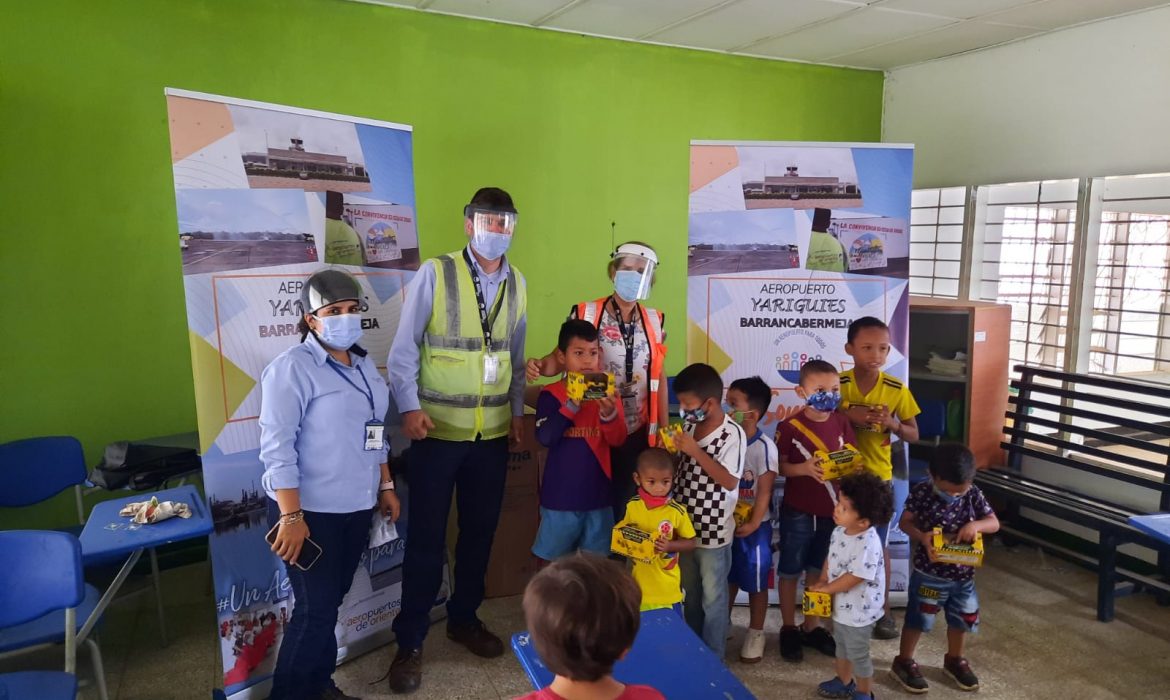 La Navidad ADO llegó a las comunidades aledañas al aeropuerto Yariguies
