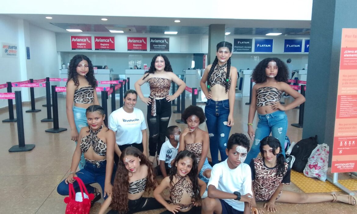El Aeropuerto Almirante Padilla se contagió de cultura y ritmos musicales