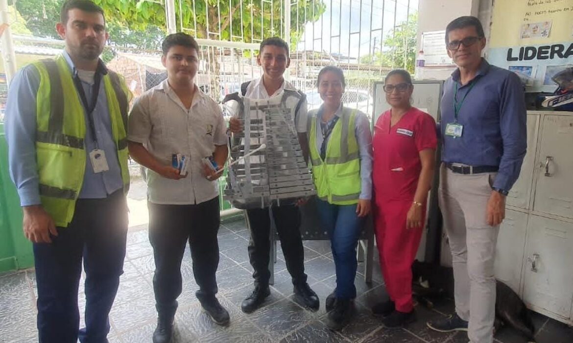 Aeropuerto Yariguíes realizó una significativa donación al Colegio Los Laureles de Barrancabermeja