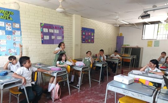 ADO conmemora Día de la Tierra en el Colegio los Laureles