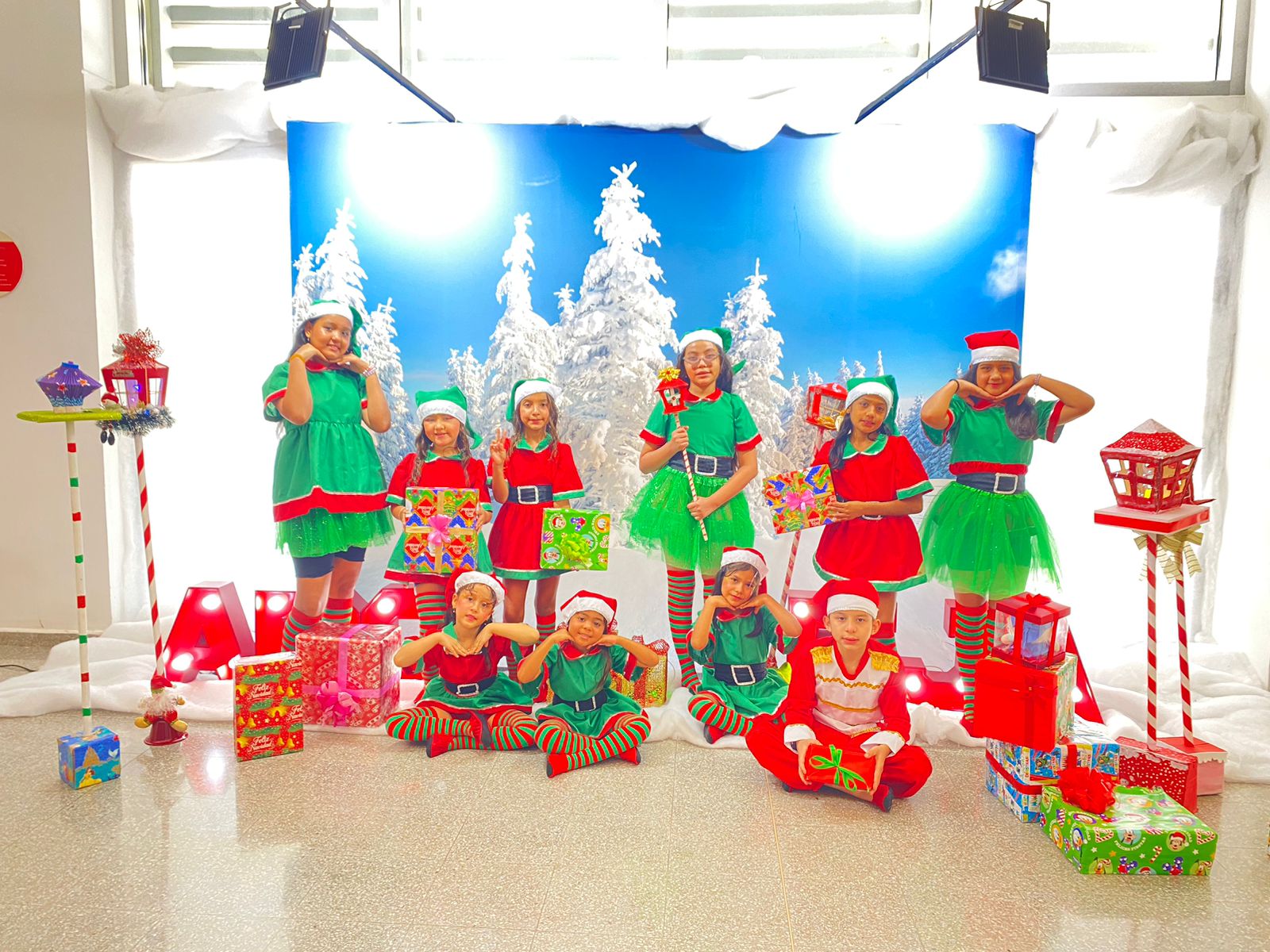 20251216 PRESENT BAILE NAVIDEÑO