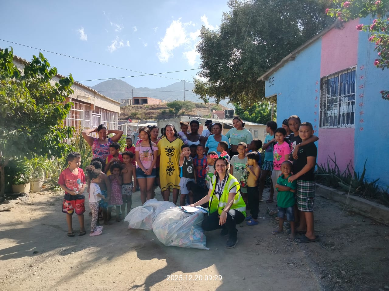 20251220 SKSM ENTREGA DE REGALOS (3)