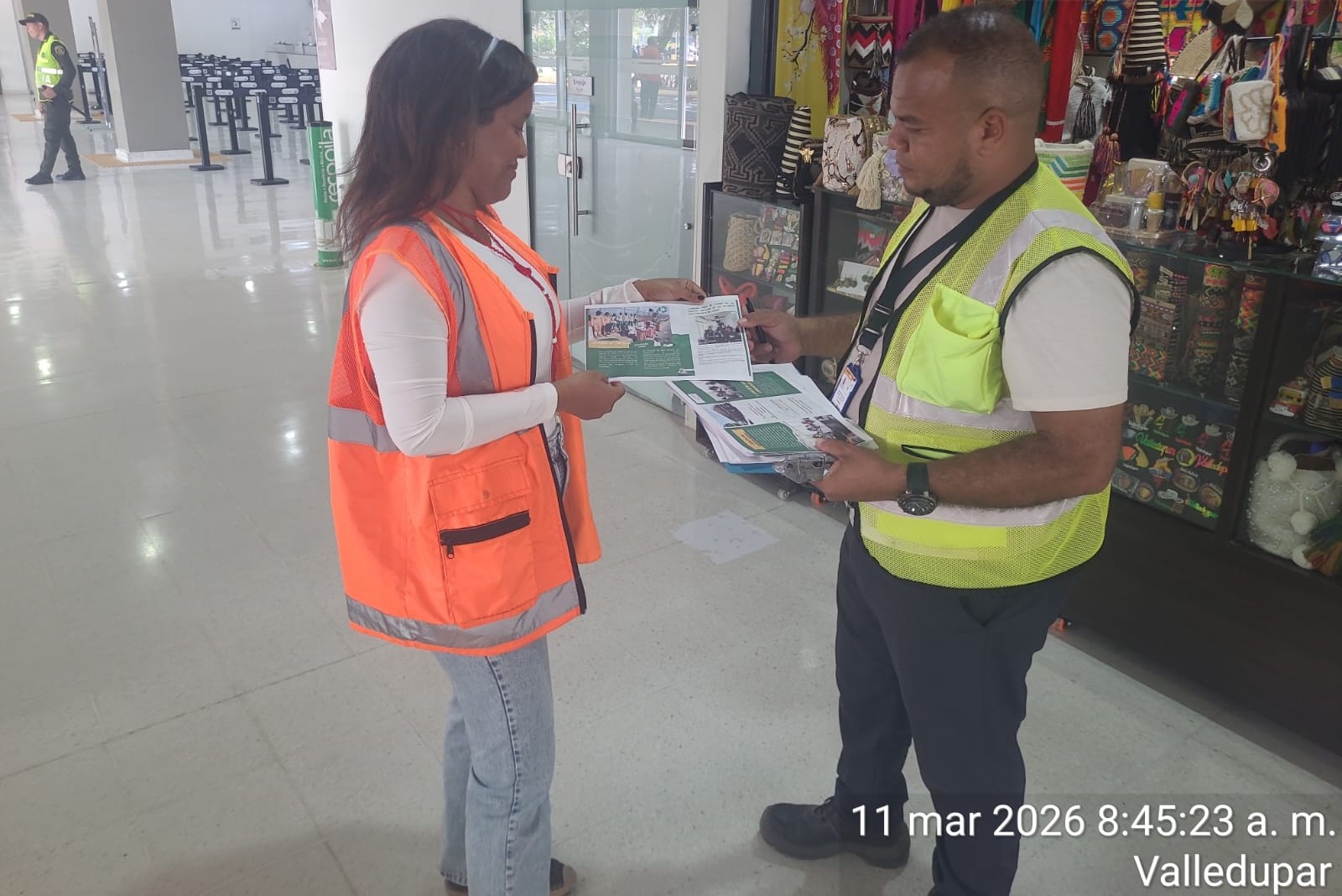 20260311 ENTREGA DE FOLLETOS TEMAS ANTRS (1)